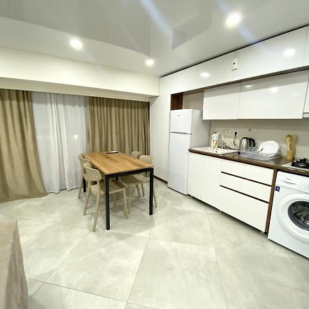 Gss - B Apartment Tbilisi Exterior photo